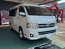 TOYOTA�@�n�C�G�[�X�i2011�N�j�@�Ɂ@RECARO�i���J���j�@SR-C�@UT100�@A/R�@BK�@�~���E�@����