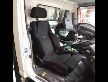 ISUZU�@�G���t�@NPR88�@�Ɂ@RECARO�i���J���j�@�I���\�y�hAN220HV�@BK�@����
