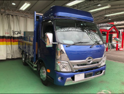 ����@�f���g���@XZU700�@�Ɂ@RECARO�i���J���j�@LX-F�@TR�@NN�@BK�@����