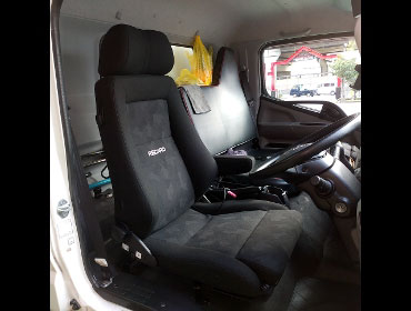 MITSUBISHI�ӂ����@�L�����^�[�@TPG-FEB50�i2016�N�j�@�Ɂ@RECARO�i���J���j�@�G���S���hMV�@BK�@�V�[�g�q�[�^�[�t���@����