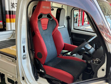 MITSUBISHI�@�~�j�L���u�g���b�N�@DS16T�i2018�N�j�@�Ɂ@RECARO�i���J���j�@SR-C�@UT100�@RED���U�[�@A/R�@����