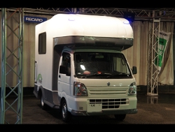 SUZUKI�@�L�����[�@�L�����s���O�J�[��RECARO�i���J���j�@�G���S���hD�@BK�@�~2�r�@����