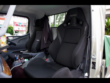 RECARO�i���J���V�[�g�j�@�O�H�ӂ����@�L�����^�[�@�i���[�{�f�B�@FBA00��RECARO�i���J���j�@�G���S���hMV�@BK�@���@SR-7 Lassic BK/SIL�@����