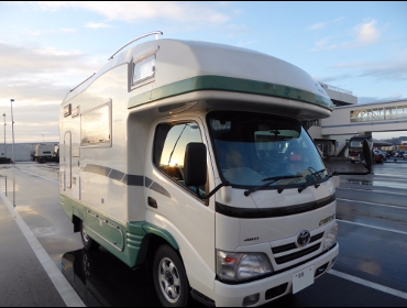 TOYOTA�@�J�����[�h�@�o���e�b�N�W��3�@�L�����s���O�J�[��RECARO�i���J���j�V�[�g����