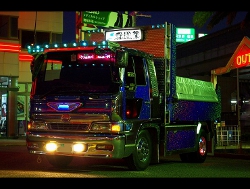 RECARO�i���J���V�[�g�j�@����@�X�y�[�X�����W���[�Ƀ��J���@�G���S���hMV�@BK�@�A�[�����X�g�t���@����