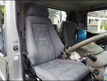 RECARO�i���J���V�[�g�j�@NISSAN�@�A�g���X�@SQ1F24�Ƀ��J���@�G���S���hMV�@�O���C�@����