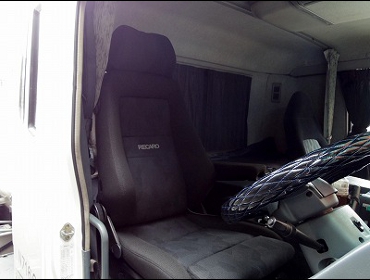 RECARO�i���J���V�[�g�j�@�O�H�ӂ����@�X�[�p�[�O���[�g�Ƀ��J���@�G���S���hMV�@BK�@����