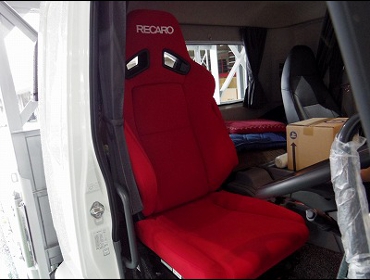 RECARO�i���J���V�[�g�j�@MITSUBISHI�@�t�@�C�^�[�@�G�A�T�X�@�W���{�f�B�@2018�N�@�Ɂ@RECARO�i���J���j�@SR-7F�@KK100�@RED�@�A�[�����X�g�t���@����