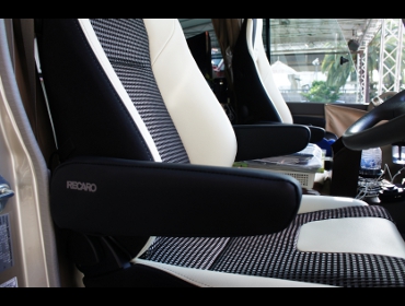 TOYOTA�@�R�[�X�^�[�@XZB46�@2017�N�@�Ɂ@RECARO�i���J���j�@LX-F�@IL110H�@���@���r�A�[�����X�g�@�i�L���v�e���V�[�g�j�@�~2�r�@����