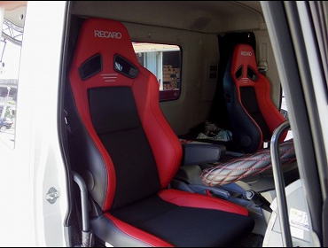 RECARO�i���J���V�[�g�j�@FUSO�@�t�@�C�^�[�@PKG-FK61F�i2016�N12���j�@�Ɂ@RECARO�i���J���j�@SR-7F�@Lassic�@RED�@�A�[�����X�g���@�~2�r�@����