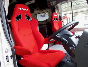 RECARO�i���J���V�[�g�j�@TOYOTA�@�R�[�X�^�[�i����ȃh�A�Ȃ��ԁj�@B60�@�Ɂ@RECARO�i���J���j�@SR-7F�@KK100�@RED�@�A�[�����X�g�i�L���v�e���j�@�~2�r�@����