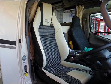 TOYOTA�@�J�����[�h�@Y200�n�@�Ɂ@RECARO�i���J���j�@LX-F�@IL110H�@���@�A�[�����X�g�t���@����