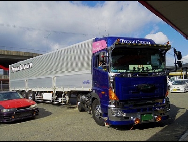 HINO�@�O�����h�v���t�B�A�i2005�N�j�@�Ɂ@RECARO�i���J���j�@SR-6�@KK100S�@RED�@����