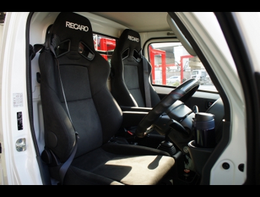 SUZUKI�@�L�����[�@DA16T�@�Ɂ@RECARO�i���J���j�@SR-7F�@KK100�@BK�@�A�[�����X�g�t���@�~���E�@����