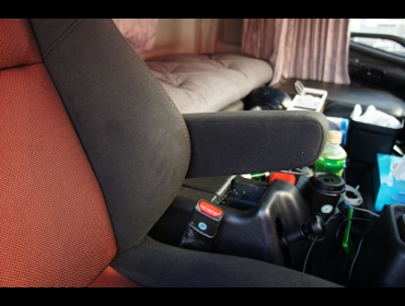 HINO�@�g���[���[�@�v���t�B�A�i2016�N�j�@�Ɂ@RECARO�i���J���j�@SR-7F�@GK100�@BK/RED�@�A�[�����X�g�t���@����