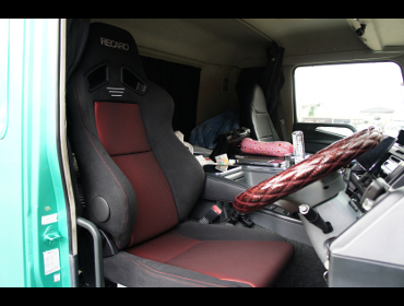 �O�H�ӂ����@�X�[�p�[�O���[�g�@�Ɂ@RECARO�i���J���j�@SR-7F�@GK100�@BK/RED�@�A�[�����X�g�t���@����