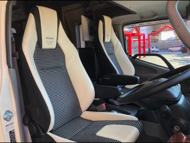TOYOTA�@�i�b�c�i�N���A�j�@�L�����s���O�J�[�i2019�N�j�@�Ɂ@RECARO�i���J���j�@LX-F�@IL110H�@�A�[�����X�g�t���@�~���E�@����