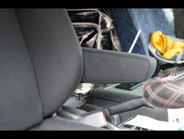 ISUZU�@�t�H���[�h�@FRR34L4�i2004�N2���j�@�Ɂ@RECARO�i���J���j�@LX-F�@TR�@NN�@BK�@�A�[�����X�g�t���@����