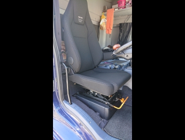 HINO�@�v���t�B�A�@�Ɂ@RECARO�i���J���j�@LX-F�@TR�@NN�@BK�@�A�[�����X�g�t���@����