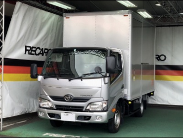 TOYOTA�@�g���G�[�X�i2019�N�j�@�Ɂ@RECARO�i���J���j�@�G���S���hMV�@BK�@�V�[�g�q�[�^�[�t���@����