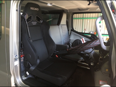 MITSUBISHI�@�ӂ����@�L�����^�[�@�W���@FBA20�@�Ɂ@RECARO�i���J���j�@SR-7F�@Lassic�@BK�@�A�[�����X�g�t���@����