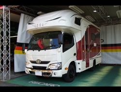 TOYOTA�@�J�����[�h�@�N���A5.3W�@�Ɂ@RECARO�i���J���j�@SR-7F�@GK100�@RED�@���@SR-7F�@GK100�@BK/RED�@�V�[�g�q�[�^�[�t���@����