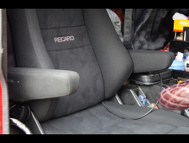 �C�X�Y�@�M�K�@PJ-CYJ51W5�i2005�N�@�Ɂ@RECARO�i���J���j�@�G���S���hMV�@BK�@�A�[�����X�g�t���@����