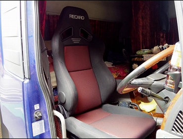 NISSAN�@UD�@�N�I���i2006�N�j�@�Ɂ@RECARO�i���J���j�@SR-7F�@GK100�@BK/RED�@�A�[�����X�g�t���@����