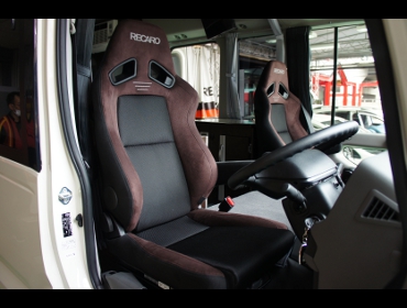 TOYOTA�@�R�[�X�^�[�@XZB60�i2020�N�j�@�Ɂ@RECARO�i���J���j�@SR-7F�@GU100H�@�u���E���@�V�[�g�q�[�^�[�t���@�A�[�����X�g�t���@�~���E�@����