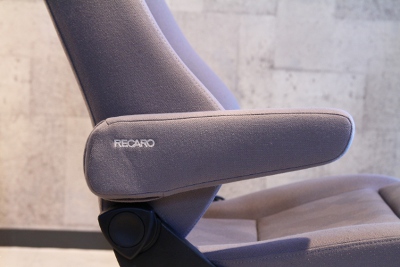 �G���S���h�p�A�[�����X�g�@���@���ׂẴg���b�N�ɂ�RECARO�V�[�g���I�������J���L�����y�[�����I�I�����B���RECARO���f�B�J���V���b�vTRIAL�̓��J���L�����y�[�����I���J�����XTRIAL�ł́A���ɂ̕��ɂ��I�X�X���̈�ÃV�[�g�ł�����RECARO�i���J���j�V�[�g�𐄑E���Ă��܂��B