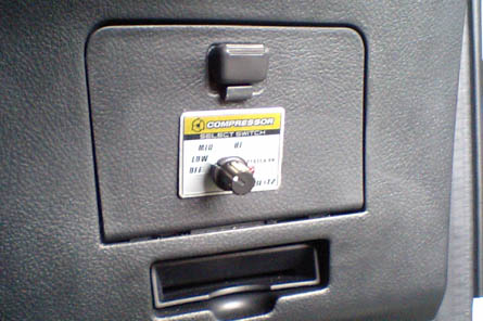 �X�[�p�[�`���[�W���[�@�X�C�b�`