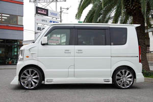 SUZUKI�@�G�u���B�@�iDA64�j�@�G�A��